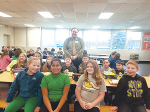 Food City Human Relations Coordinator Tim Wisecarver spent time with Jonesborough Principal Brandon McKee.