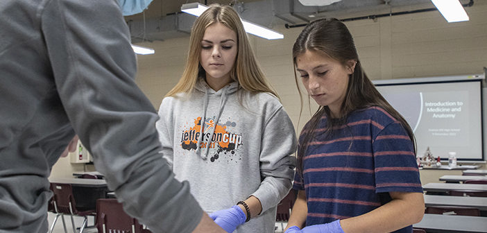 Science Hill students get hands-on with human organs